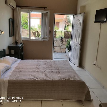Theodora Studios & Apartments Skala  Extérieur photo