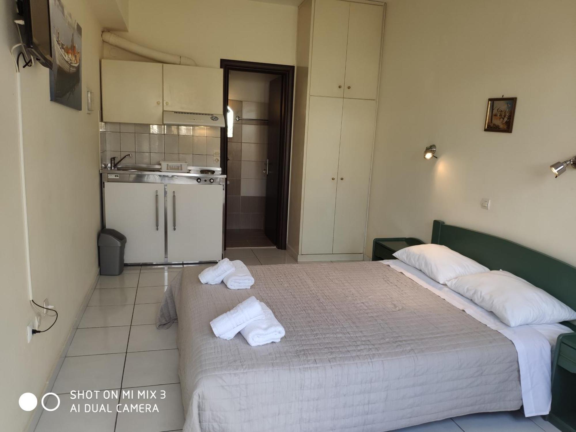Theodora Studios & Apartments Skala  Extérieur photo