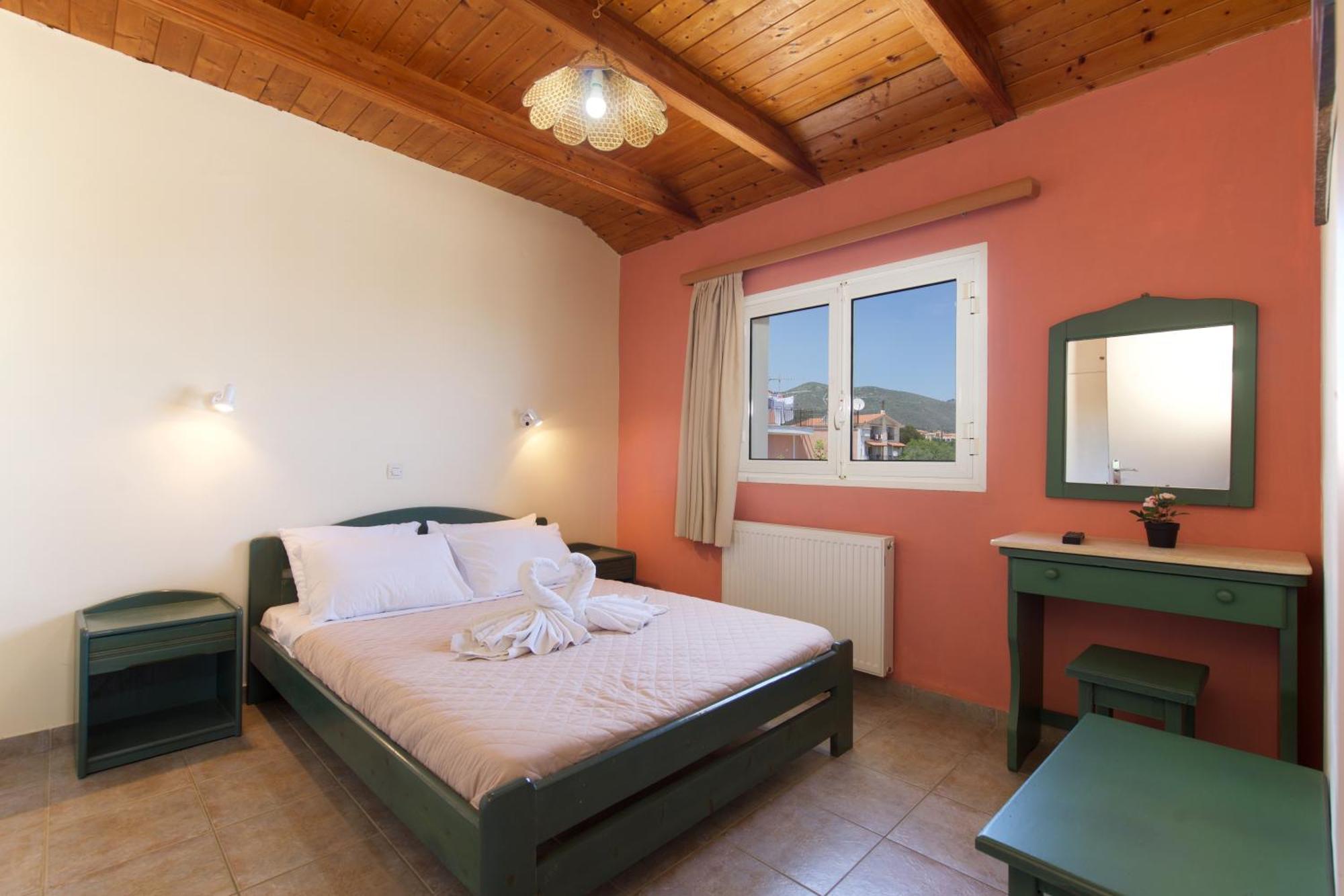 Theodora Studios & Apartments Skala  Extérieur photo