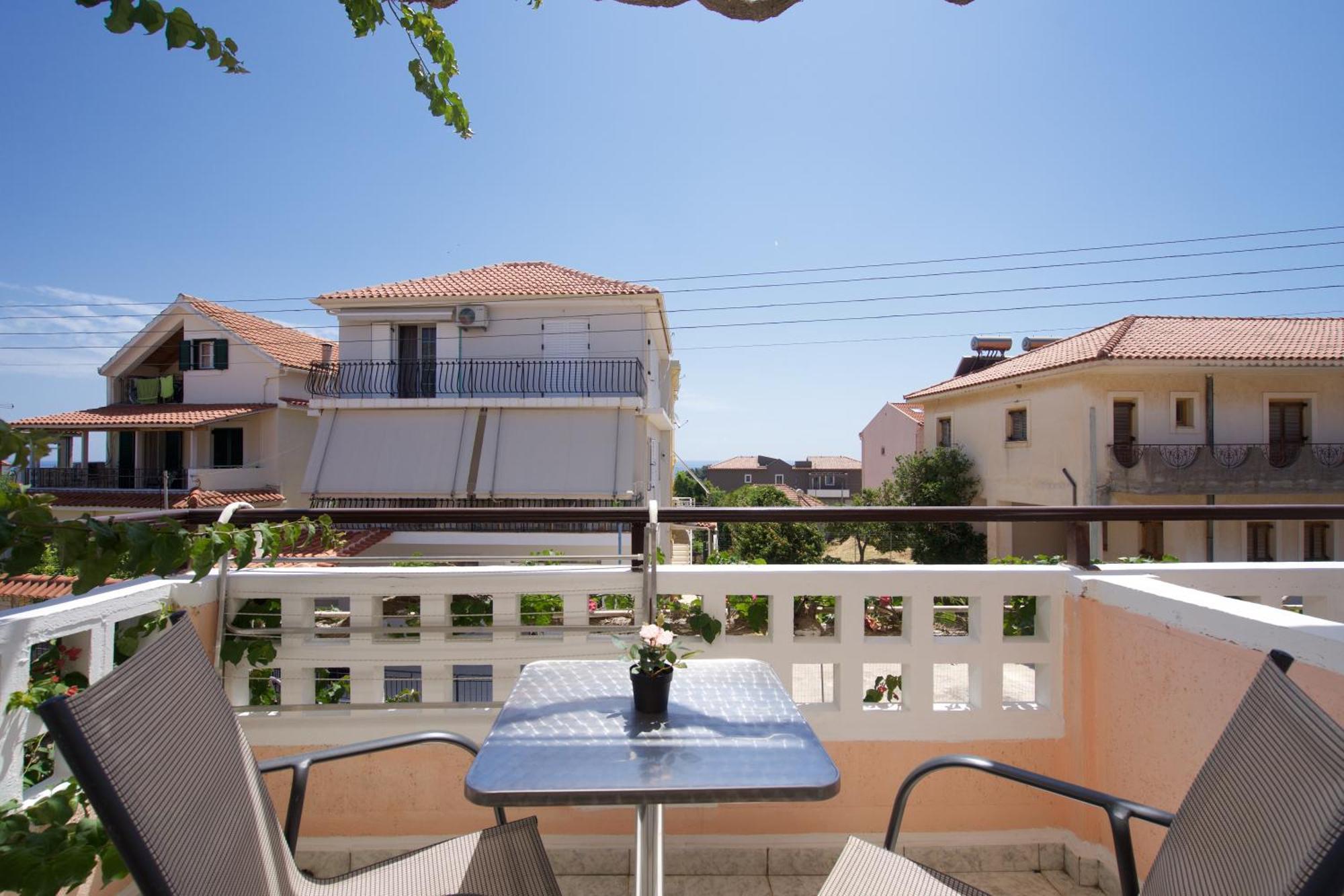 Theodora Studios & Apartments Skala  Extérieur photo