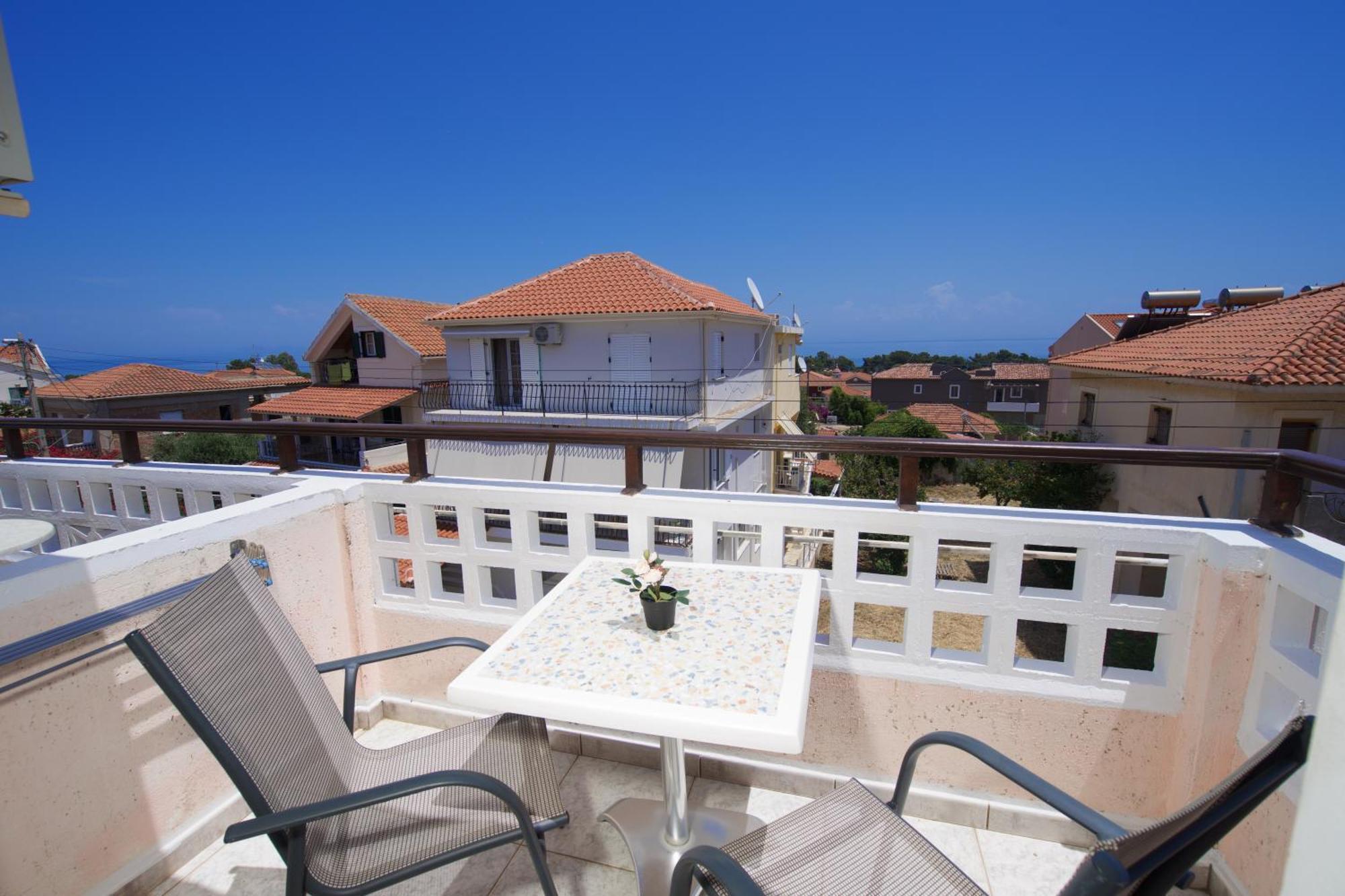 Theodora Studios & Apartments Skala  Extérieur photo