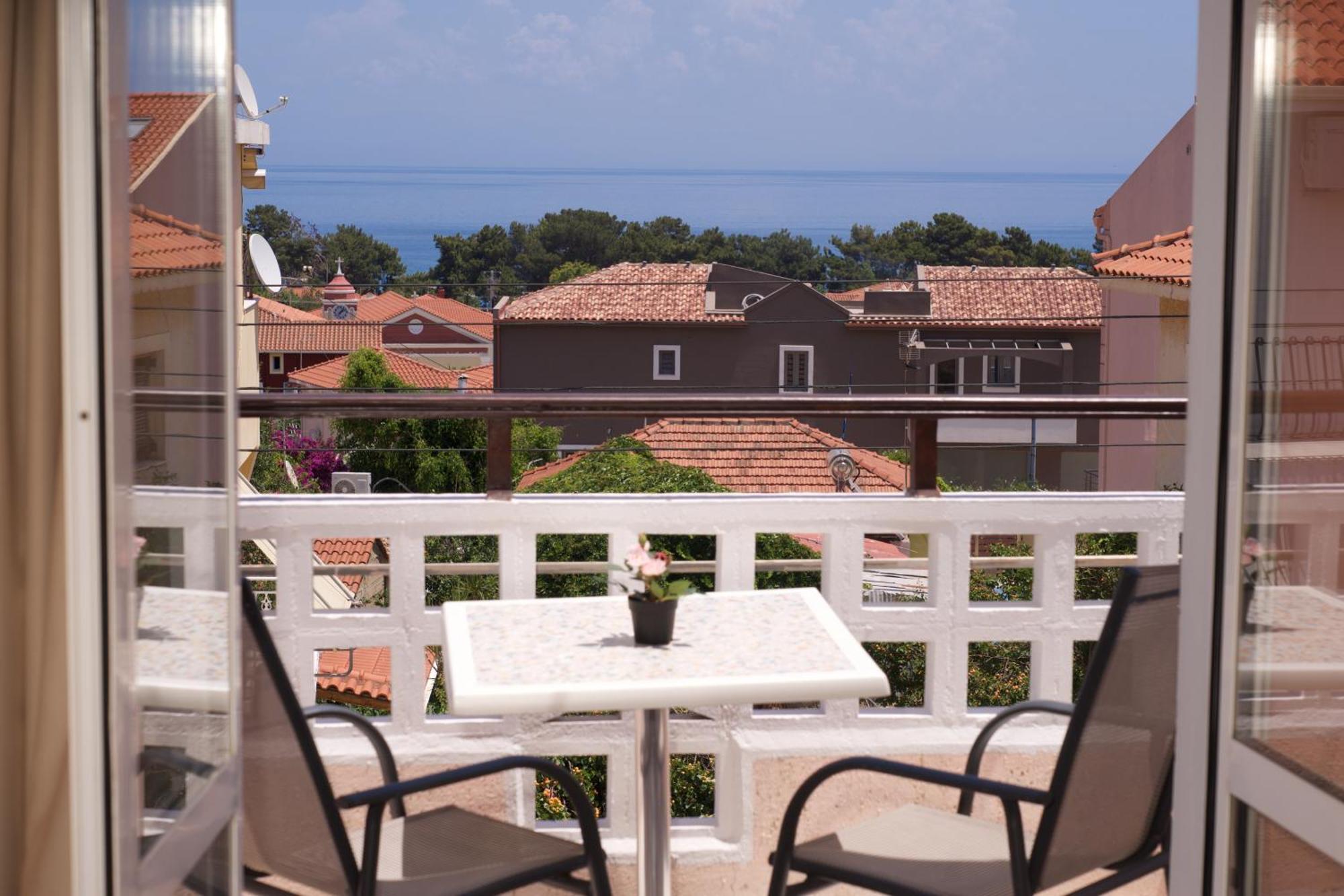 Theodora Studios & Apartments Skala  Extérieur photo