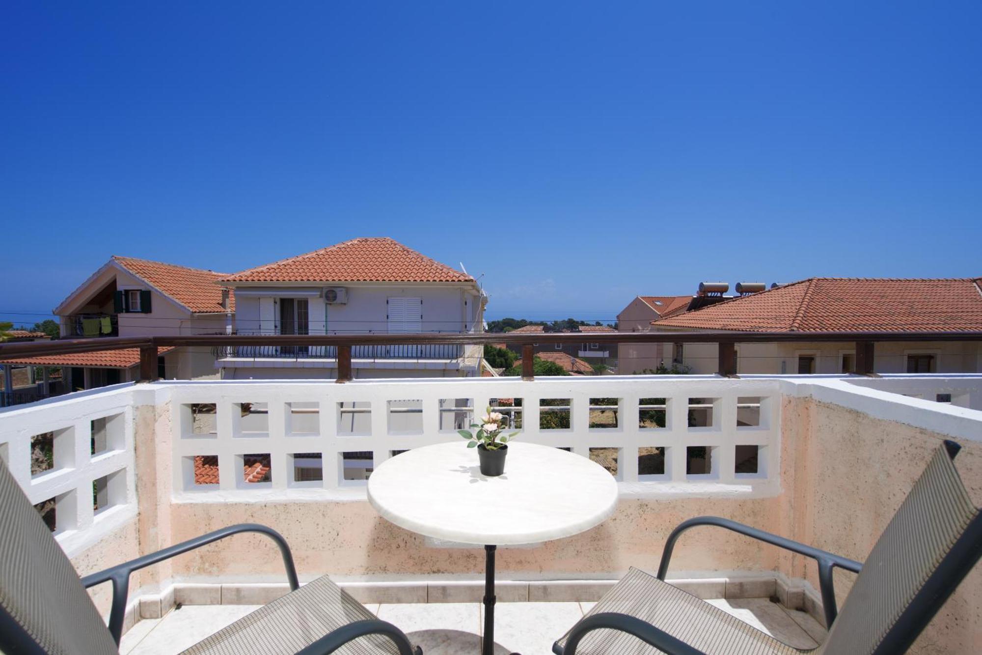 Theodora Studios & Apartments Skala  Extérieur photo