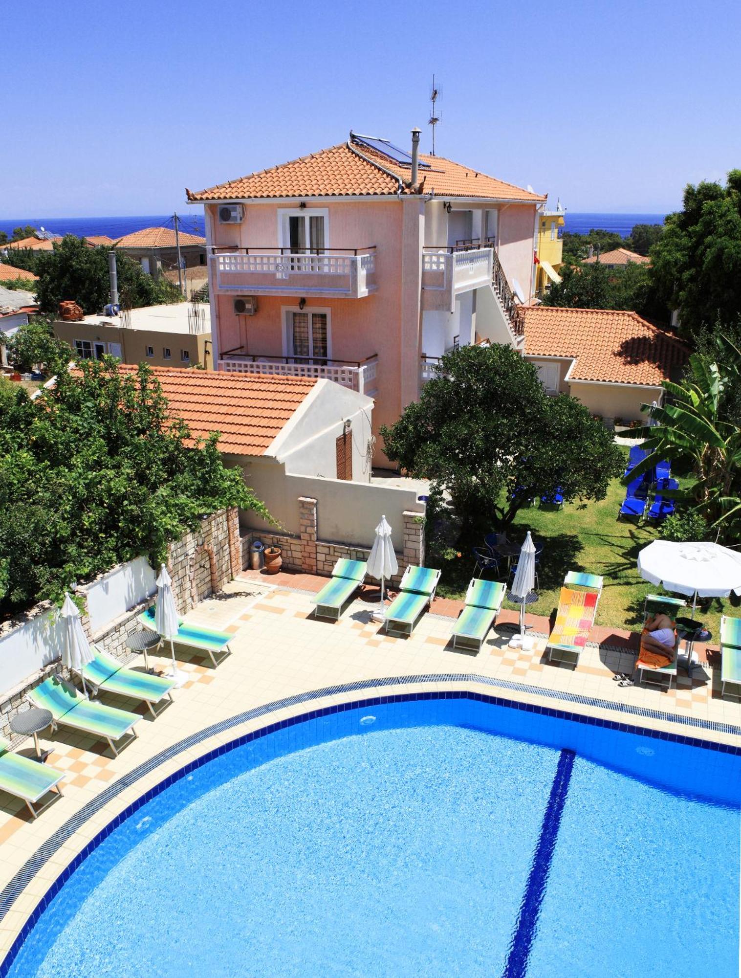 Theodora Studios & Apartments Skala  Extérieur photo